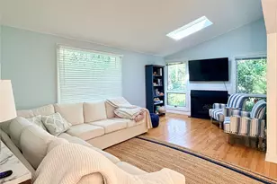 11 Gerald Ln, Hampton Bays, NY 11946 - Photo 4
