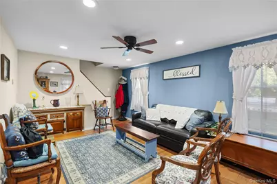 73 Ridgewood Avenue, Selden, NY 11784 - Photo 6