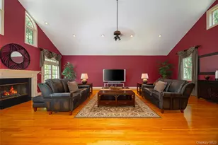 18 Innsbruck Blvd, Hopewell Junction, NY 12533 - Photo 18