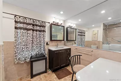 13508 228th Street, Springfield Gardens, NY 11413 - Photo 22