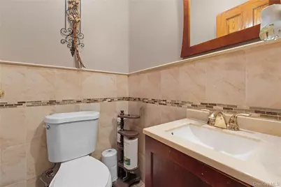 13508 228th Street, Springfield Gardens, NY 11413 - Photo 12