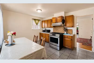 9121 110th Street, Richmond Hill, NY 11418 - Photo 8