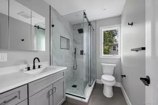 5 Linwood Rd N, Port Washington, NY 11050 - Photo 8