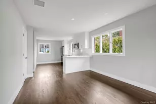 5 Linwood Rd N, Port Washington, NY 11050 - Photo 4
