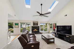 90 Hampton Vista Dr, Manorville, NY 11949 - Photo 6