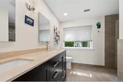 90 Hampton Vista Drive, Manorville, NY 11949 - Photo 18