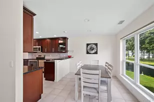 90 Hampton Vista Dr, Manorville, NY 11949 - Photo 10