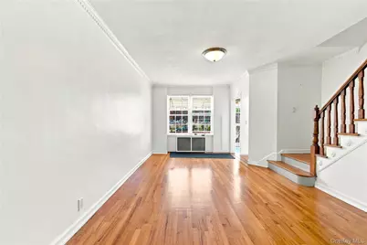 7351 Utopia Parkway, Fresh Meadows, NY 11366 - Photo 4