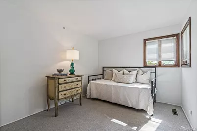 45 Driftwood Drive, Port Washington, NY 11050 - Photo 4