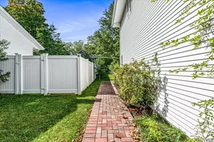 45 Driftwood Dr, Port Washington, NY 11050 - Photo 18