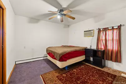 947 N Park Avenue, Massapequa, NY 11758 - Photo 10