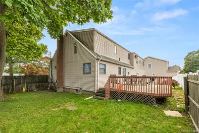 947 N Park Avenue, Massapequa, NY 11758 - Photo 18