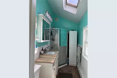 197 S 7th Street, Lindenhurst, NY 11757 - Photo 6
