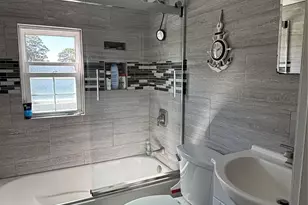 197 S 7th St, Lindenhurst, NY 11757 - Photo 12