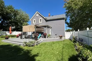 197 S 7th St, Lindenhurst, NY 11757 - Photo 28