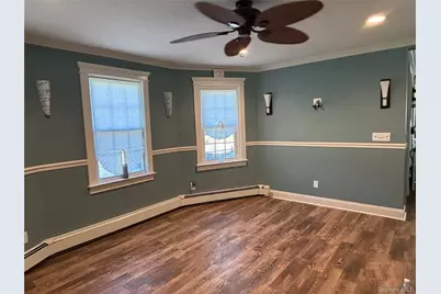 197 S 7th Street, Lindenhurst, NY 11757 - Photo 10
