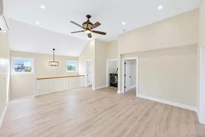 891 S Bay Street, Lindenhurst, NY 11757 - Photo 20