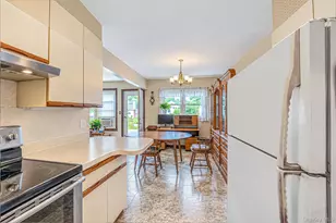 11 E Hollywood Ave, Lindenhurst, NY 11757 - Photo 22