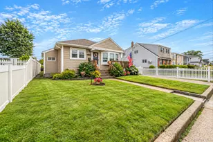 11 E Hollywood Ave, Lindenhurst, NY 11757 - Photo 2