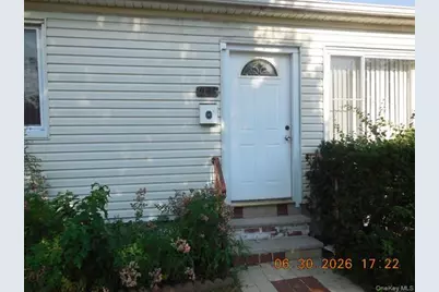 12137 237th Street, Rosedale, NY 11422 - Photo 4