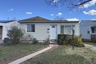 121-37 237th St, Rosedale, NY 11422 - Photo 1