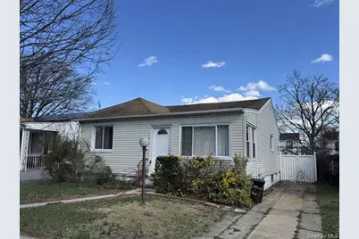 12137 237th Street, Rosedale, NY 11422 - Photo 2