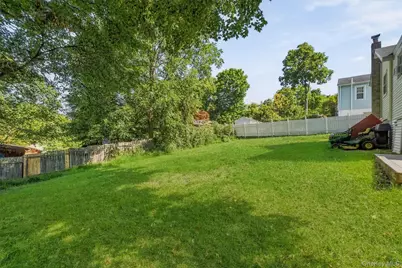 8 Huntington Road, Carmel, NY 10512 - Photo 2