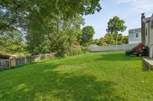 8 Huntington Rd, Carmel, NY 10512 - Photo 2