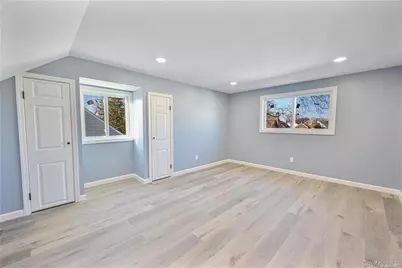 253 Meyer Avenue, Valley Stream, NY 11580 - Photo 20