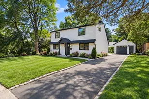 6 Slocum Ave, Port Washington, NY 11050 - Photo 2