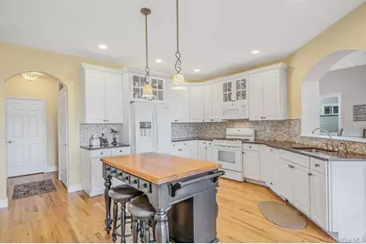 38 Tyler Drive, Riverhead, NY 11901 - Photo 22