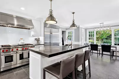 602 Park Avenue, Manhasset, NY 11030 - Photo 8