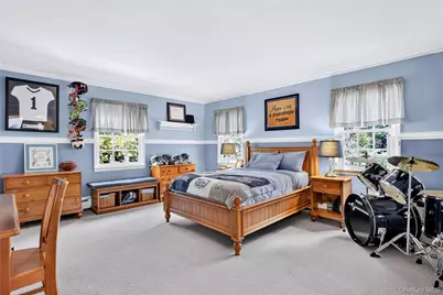 602 Park Avenue, Manhasset, NY 11030 - Photo 18