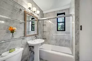 735 Kappock St, Bronx, NY 10463 - Photo 18