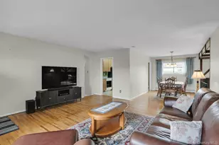 206 Alkier St, Brentwood, NY 11717 - Photo 12