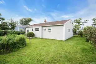 206 Alkier St, Brentwood, NY 11717 - Photo 36