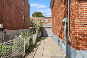 138-18 Redding St, Ozone Park, NY 11417 - Photo 4