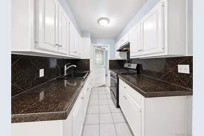 140 Whitman Road, Yonkers, NY 10710 - Photo 6