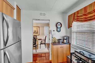 309 Mariners Way, Copiague, NY 11726 - Photo 14