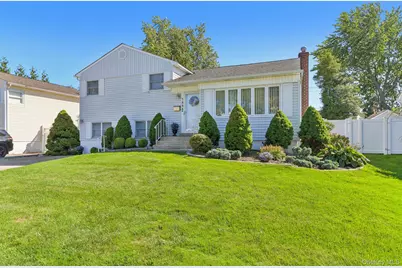 3994 Daleview Avenue, Seaford, NY 11783 - Photo 2