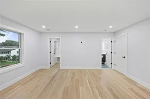 712 Bach Ct, Westbury, NY 11590 - Photo 34