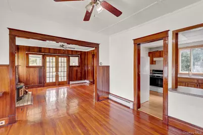 30 Brentwood Parkway, Brentwood, NY 11717 - Photo 6