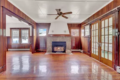 30 Brentwood Parkway, Brentwood, NY 11717 - Photo 4