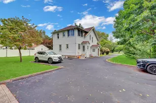 30 Brentwood Pkwy, Brentwood, NY 11717 - Photo 24