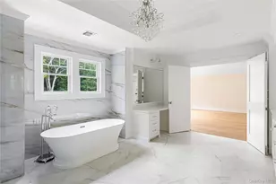 541 Split Rock Rd, Syosset, NY 11791 - Photo 18