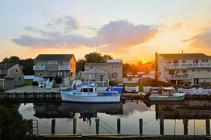 2706 Peconic, Seaford, NY 11783 - Photo 10
