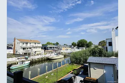 2706 Peconic, Seaford, NY 11783 - Photo 4