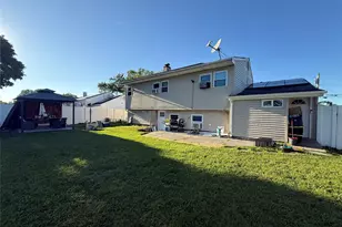 14 Harrison St, Brentwood, NY 11717 - Photo 2