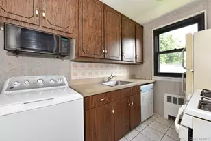56-15 244th St, Douglaston, NY 11362 - Photo 10