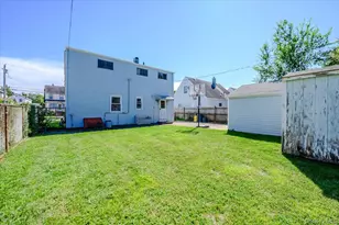 1258 Waverly St, Hewlett, NY 11557 - Photo 20